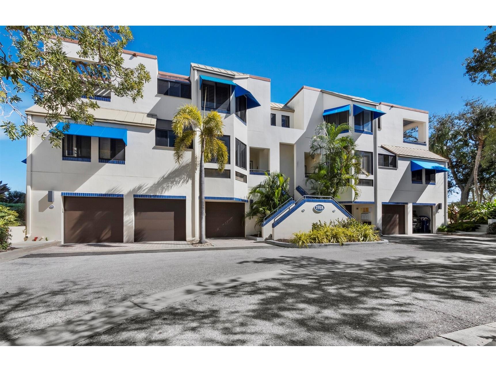 1918 Harbourside Drive #902 Longboat Key FL 34228 - SARASOTA BAY AND ICW A4680710 image2