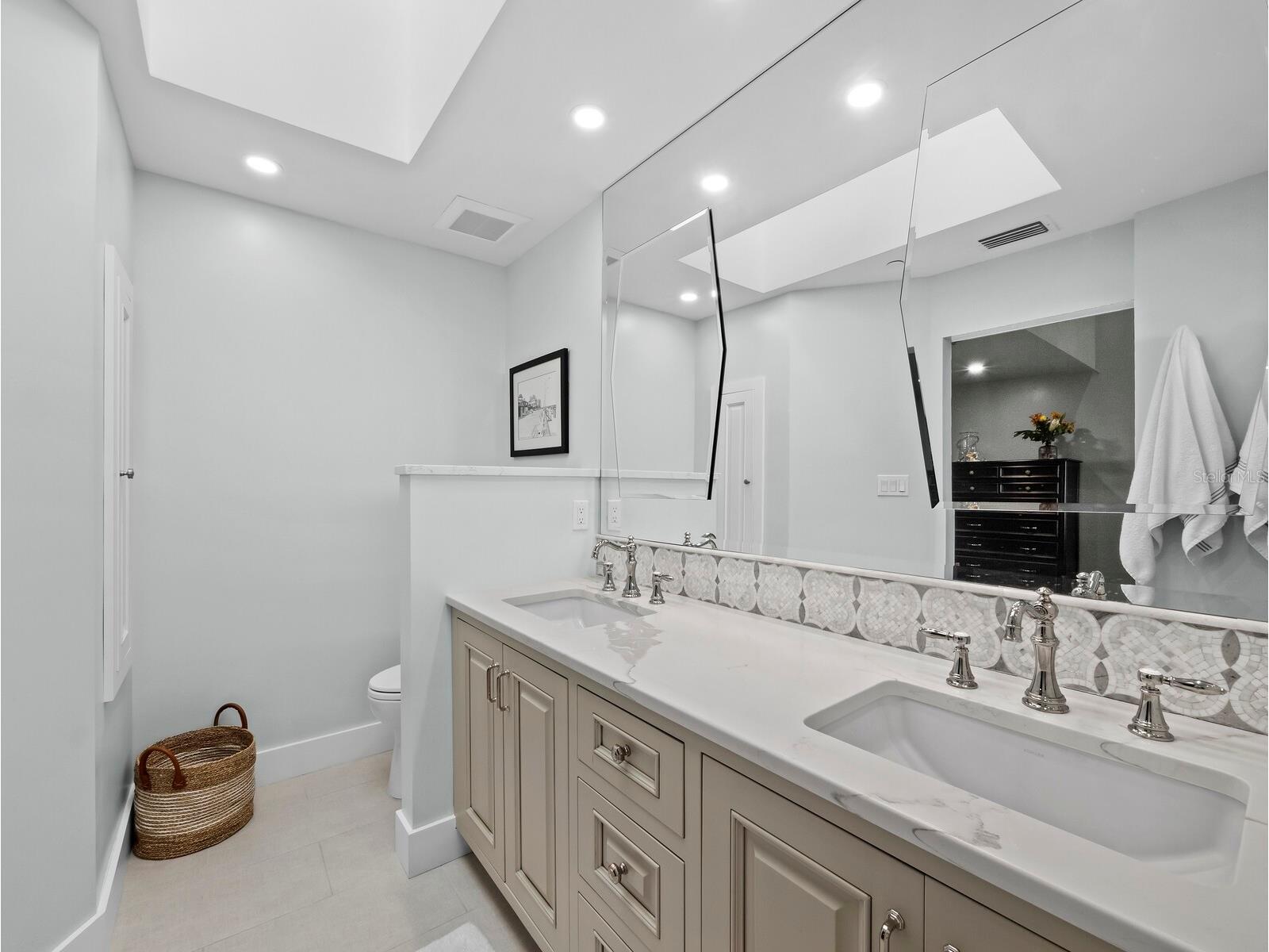 1918 Harbourside Drive #902 Longboat Key FL 34228 - SARASOTA BAY AND ICW A4680710 image26