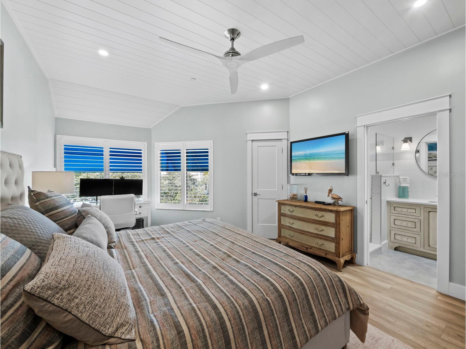 1918 Harbourside Drive #902 Longboat Key FL 34228 - SARASOTA BAY AND ICW A4680710 image30