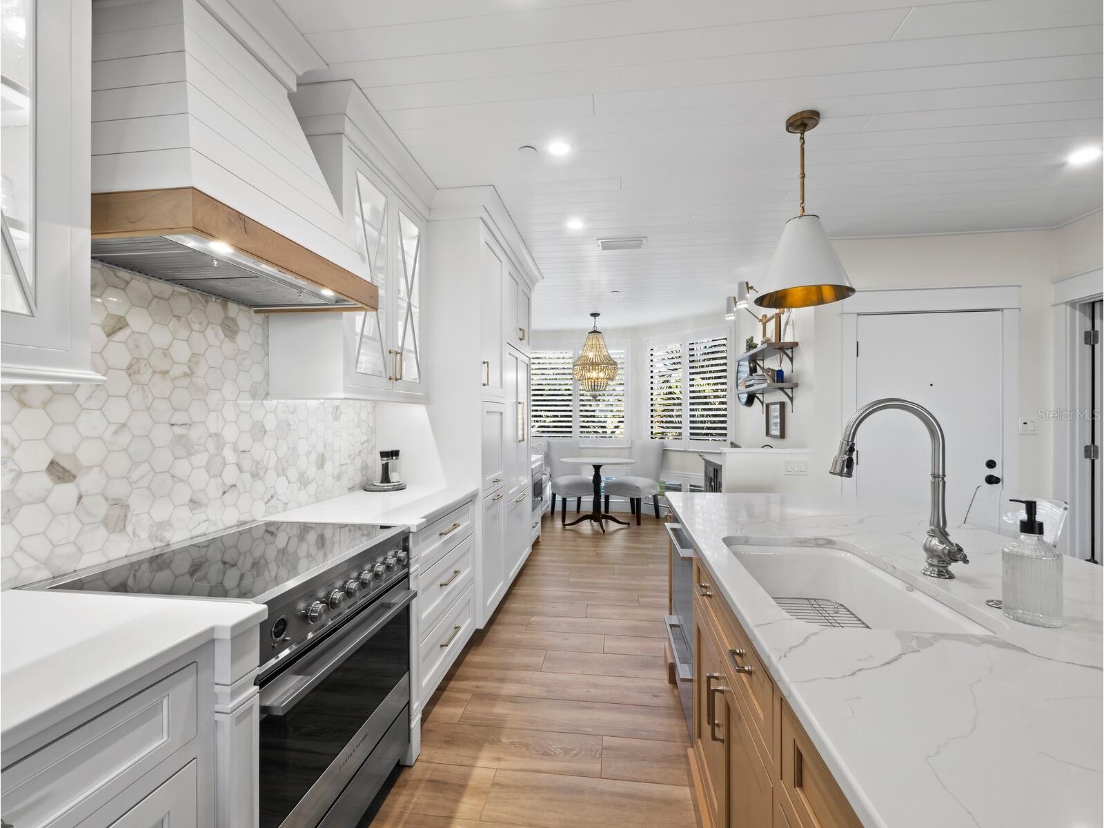 1918 Harbourside Drive #902 Longboat Key FL 34228 - SARASOTA BAY AND ICW A4680710 image6