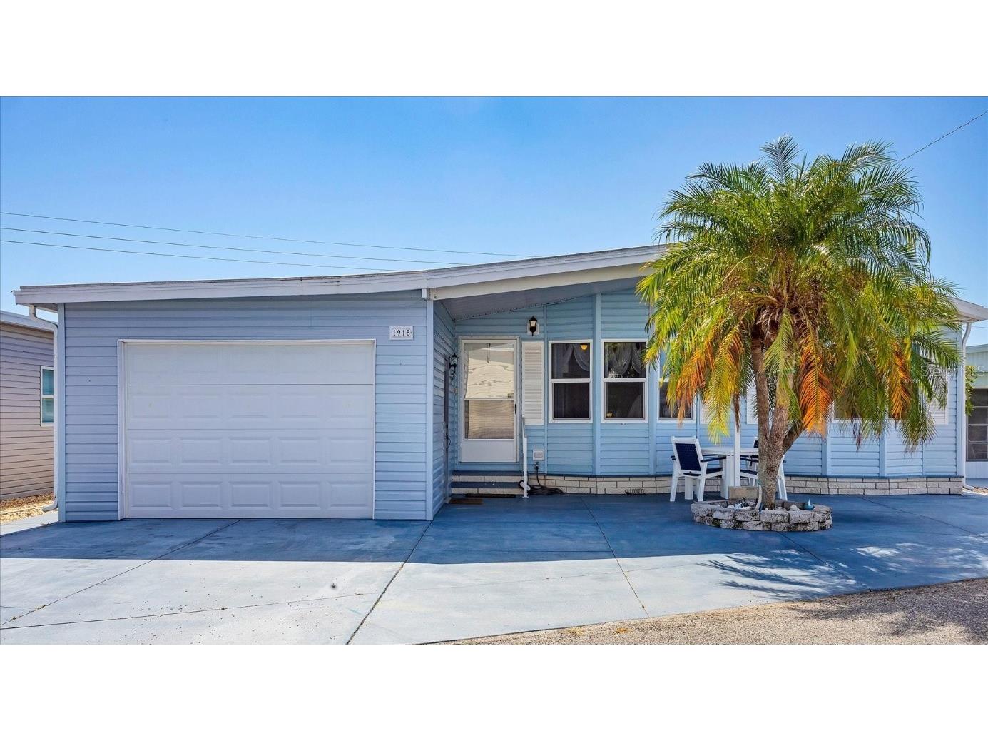 1918 Indiana Avenue Bradenton FL 34207 - SARASOTA BAY A4669315 image1