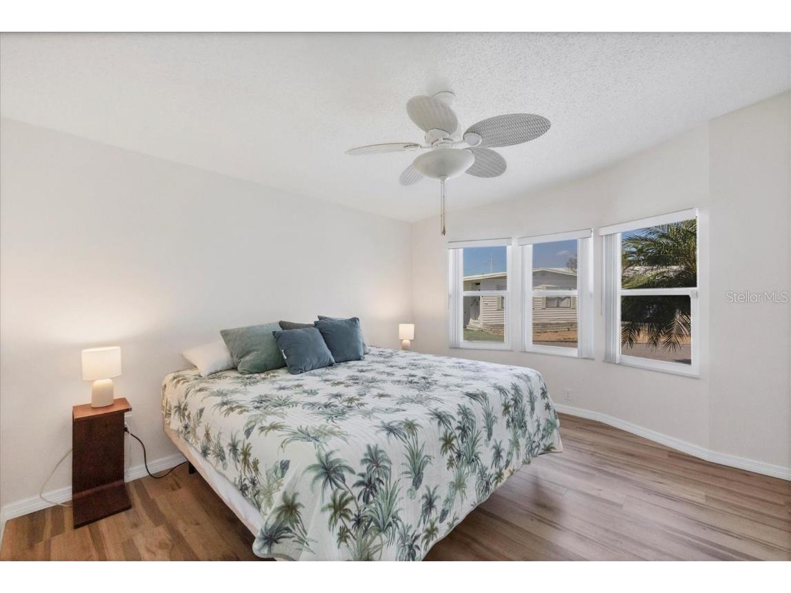 1918 Indiana Avenue Bradenton FL 34207 - SARASOTA BAY A4669315 image18