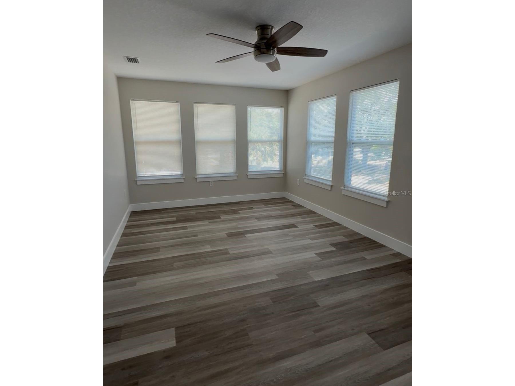 1919 30th Avenue N Saint Petersburg FL 33713 TB8508024 image4