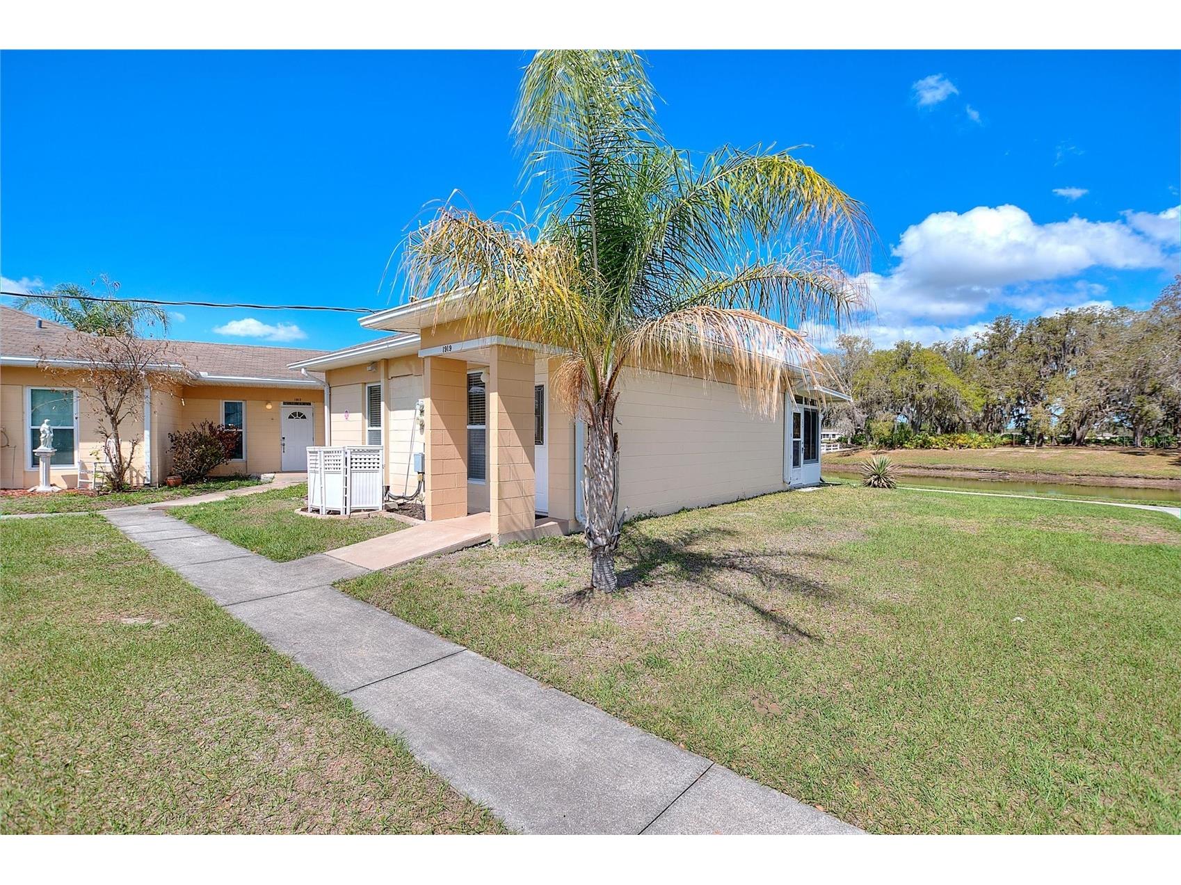 1919 Club Circle Lake Wales FL 33854 - LAKE WALK IN WATER P4938127 image16