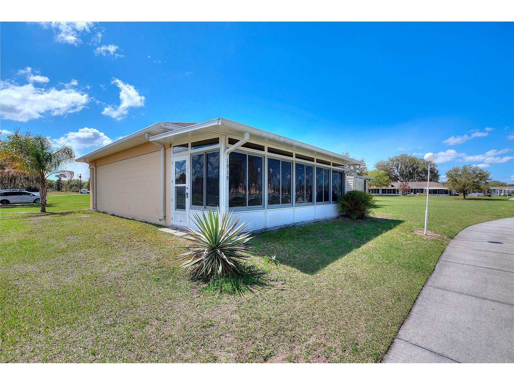 1919 Club Circle Lake Wales FL 33854 - LAKE WALK IN WATER P4938127 image18