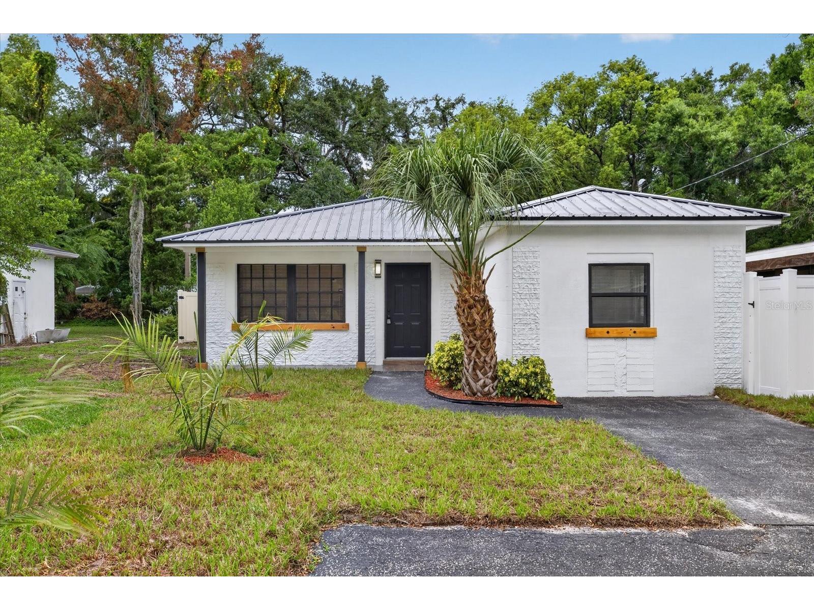 1919 E Clifton Street Tampa FL 33610 TB8514368 image1