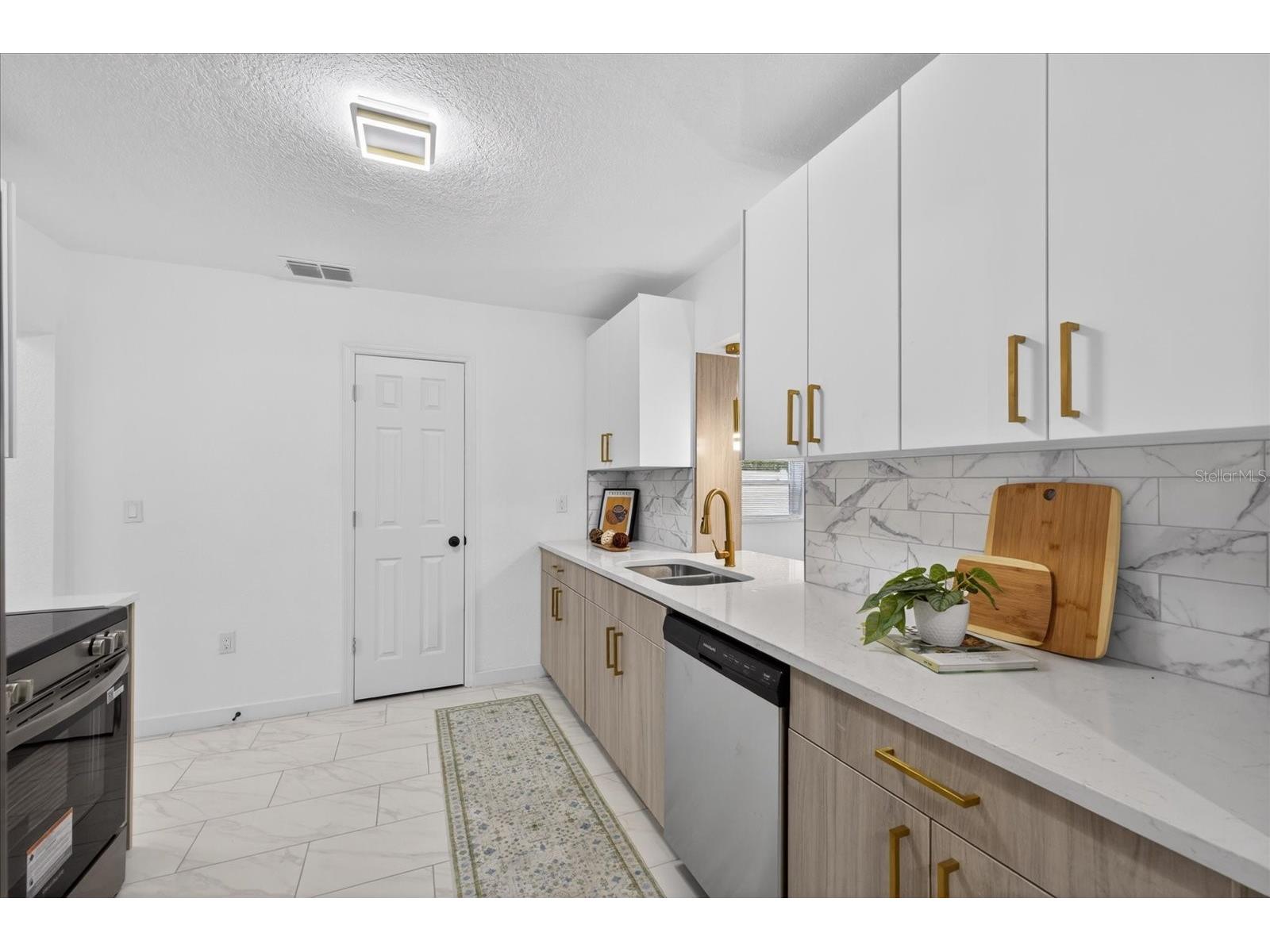 1919 E Clifton Street Tampa FL 33610 TB8514368 image23