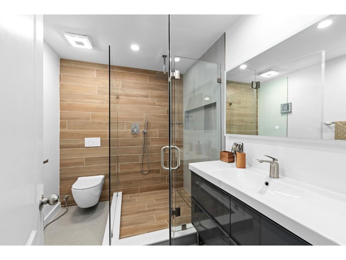 1919 Whispering Way Tarpon Springs FL 34689 TB8456779 image19