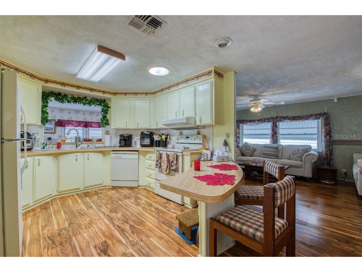 192 Blue Marlin Drive Oldsmar FL 34677 TB8427755 image11