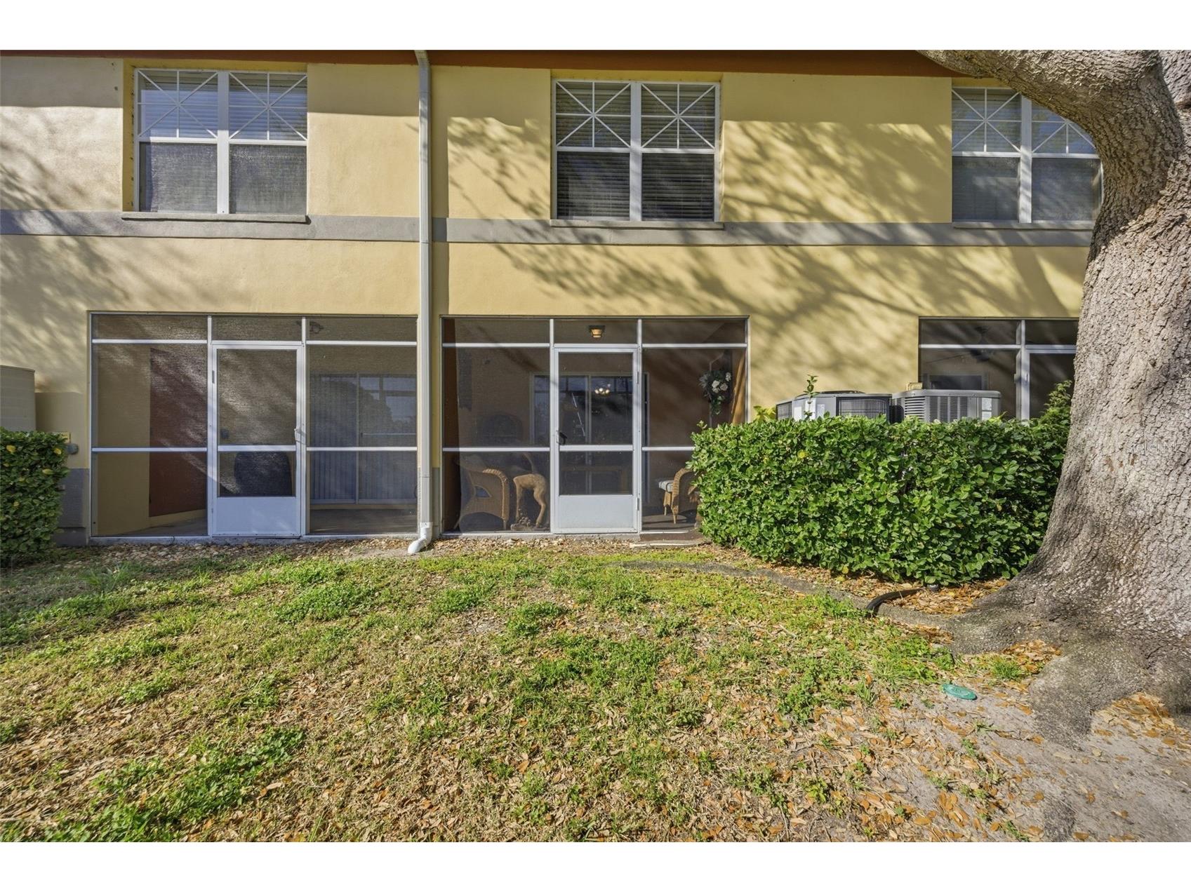 192 Coquina Bay Drive Saint Petersburg FL 33705 TB8485777 image33