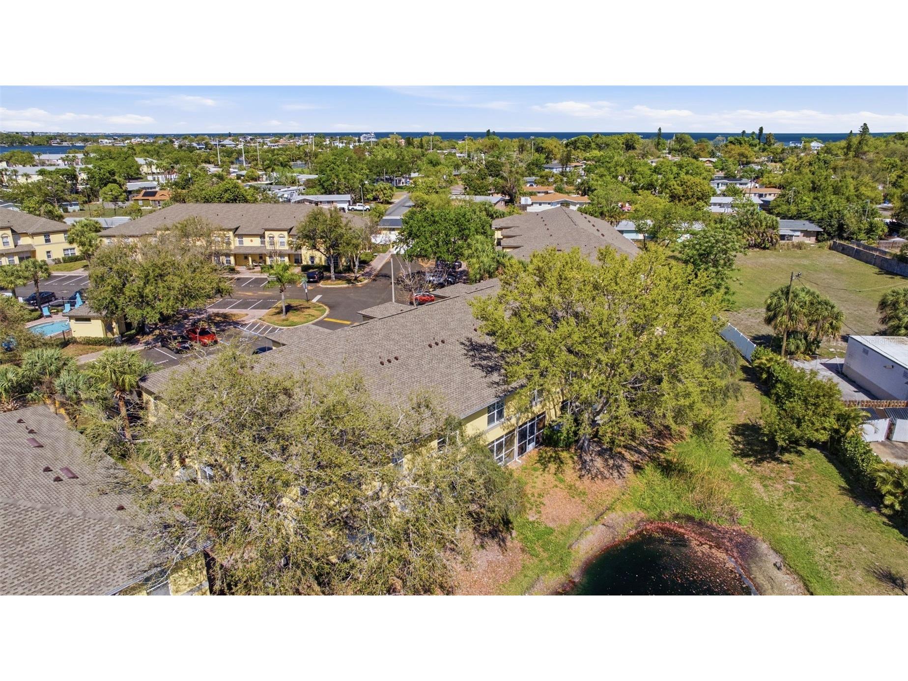 192 Coquina Bay Drive Saint Petersburg FL 33705 TB8485777 image39