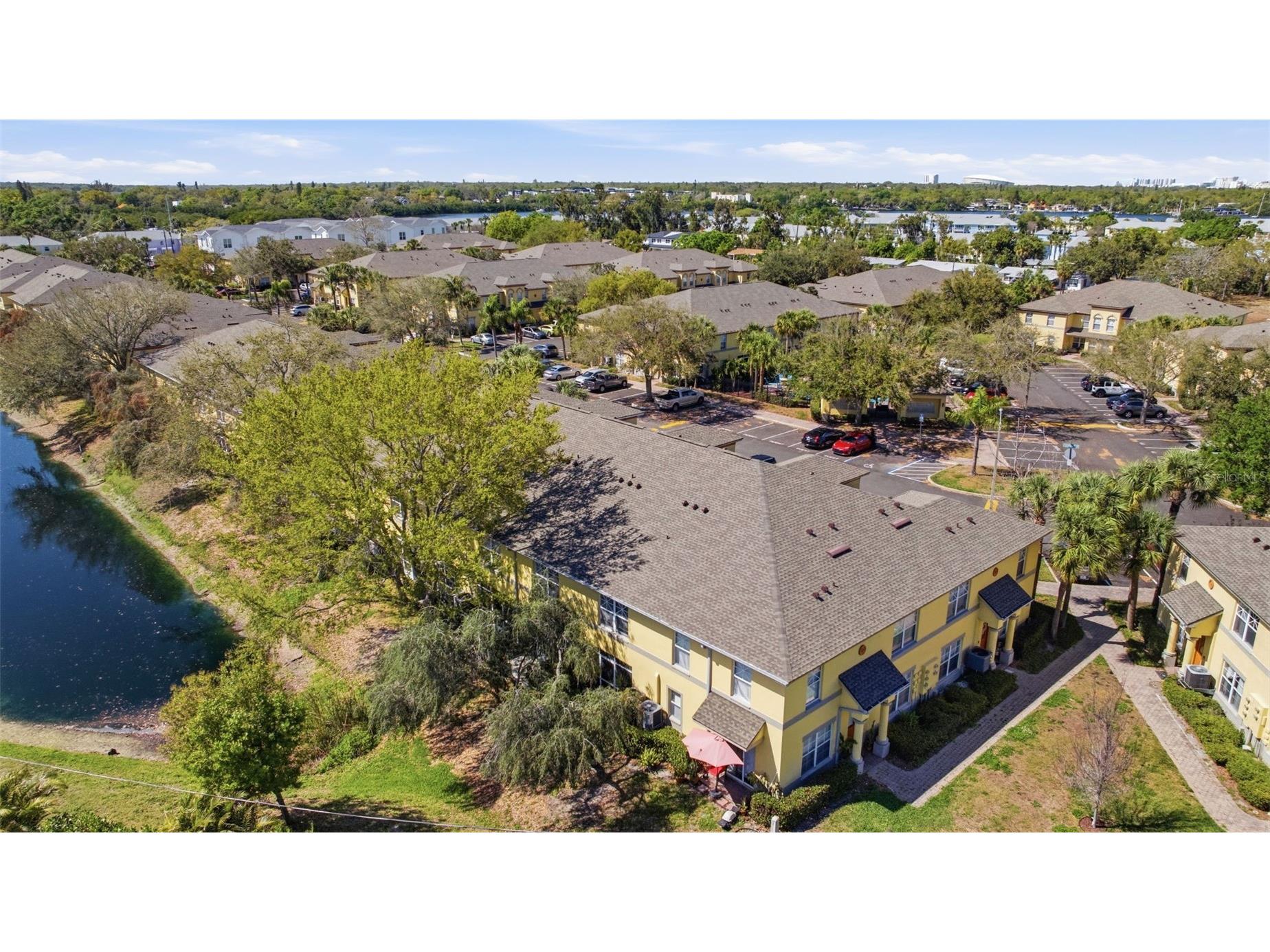 192 Coquina Bay Drive Saint Petersburg FL 33705 TB8485777 image41