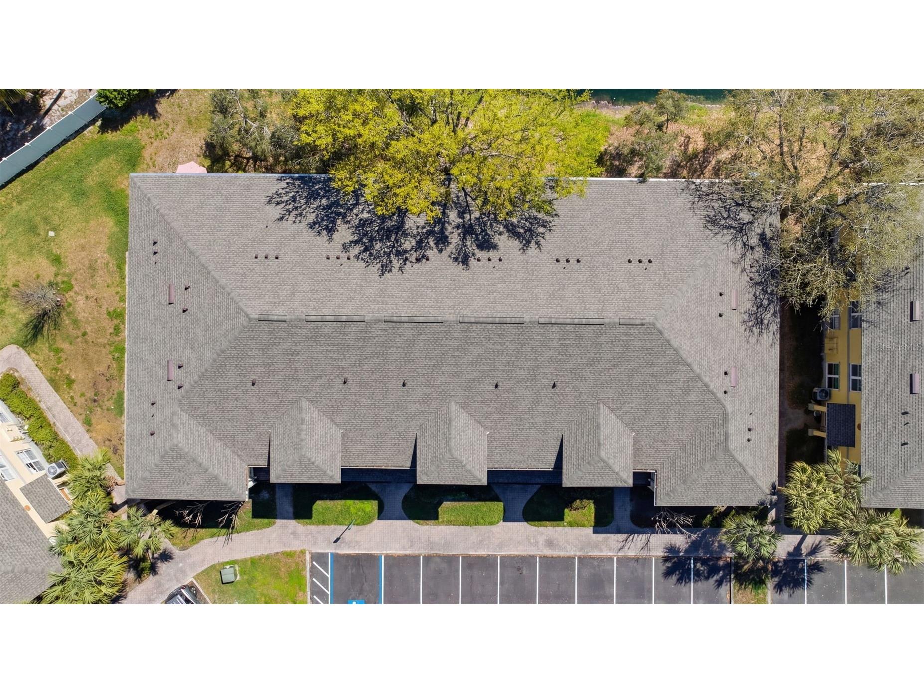 192 Coquina Bay Drive Saint Petersburg FL 33705 TB8485777 image44