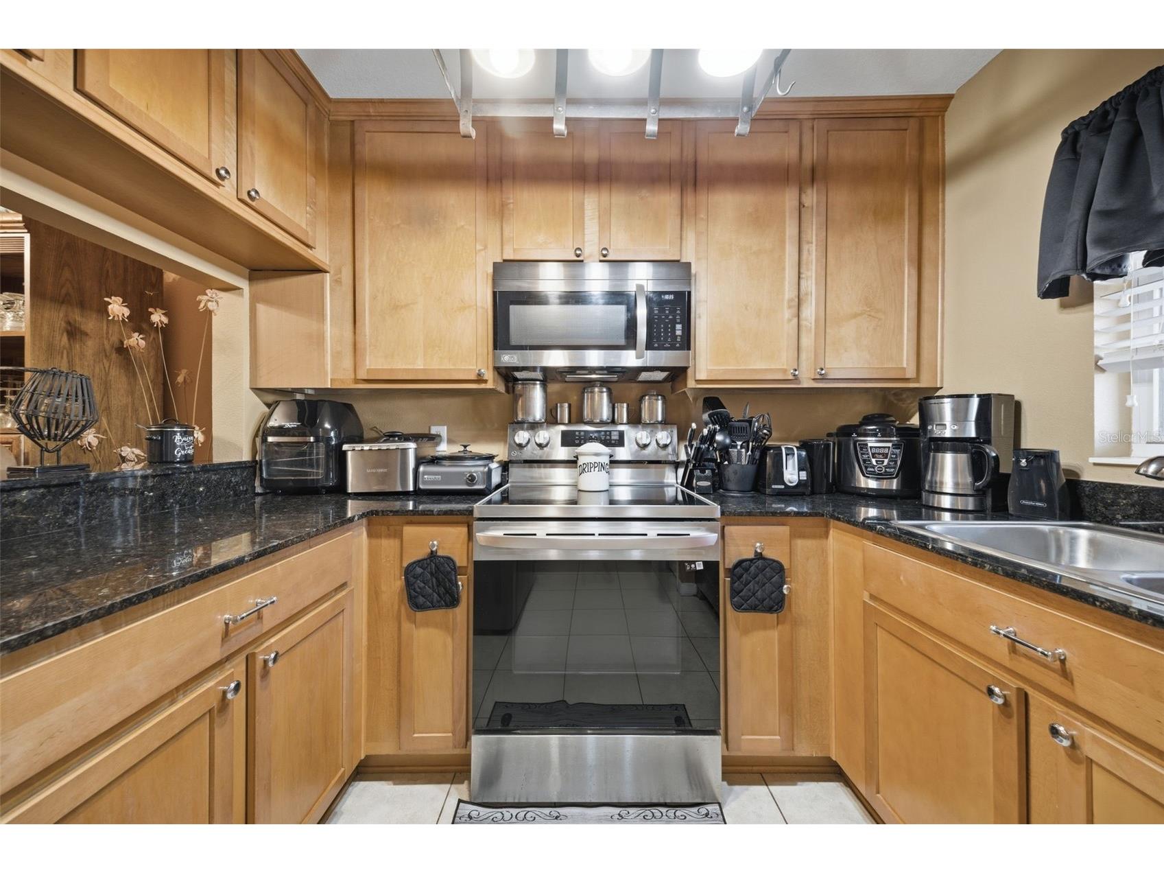 192 Coquina Bay Drive Saint Petersburg FL 33705 TB8485777 image8