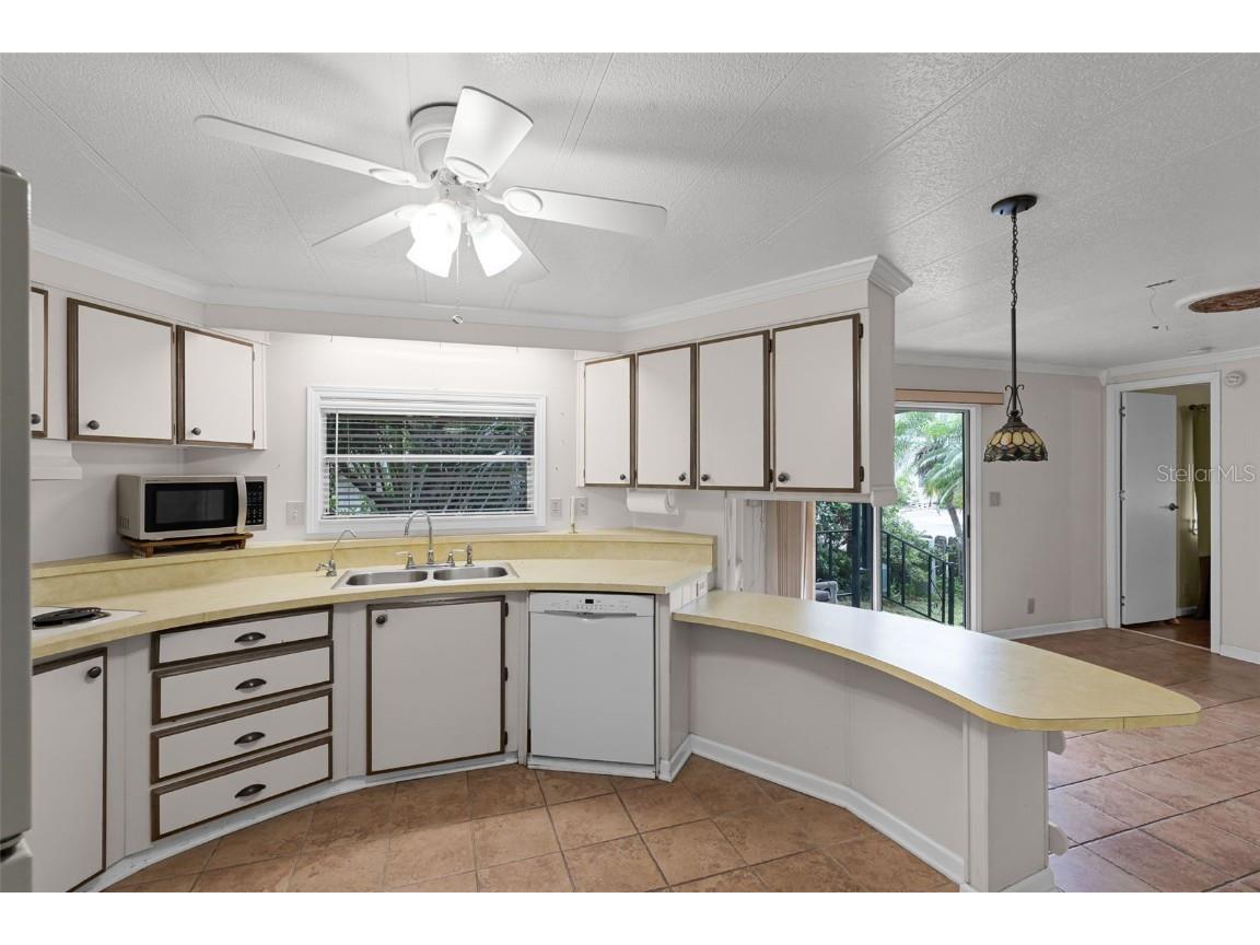 192 Palm Meadows Drive Eustis FL 32726 - Trout Lake O6341551 image10