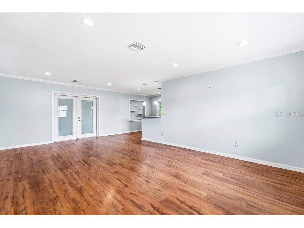 1920 64th Avenue N Saint Petersburg FL 33702 TB8522741 image12