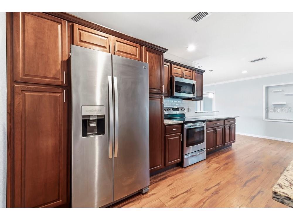 1920 64th Avenue N Saint Petersburg FL 33702 TB8522741 image7