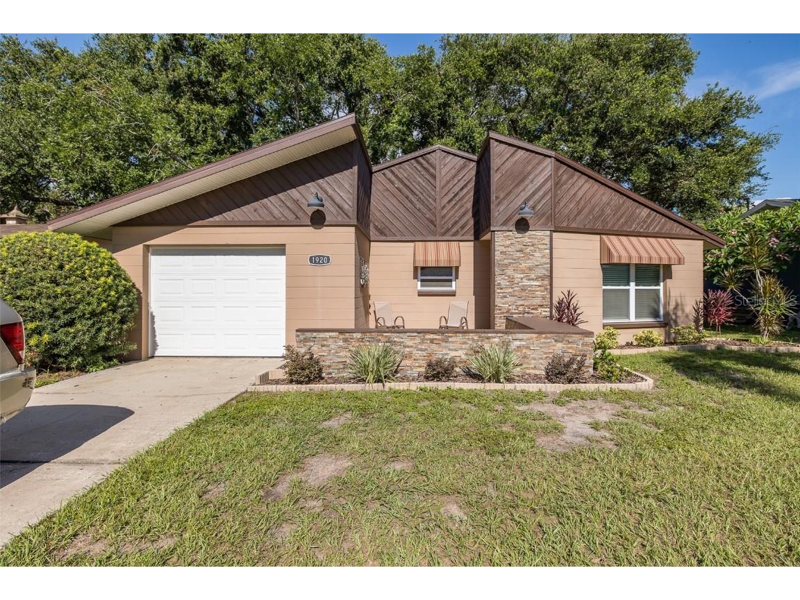 1920 Albany Drive Clearwater FL 33763 W7866645 image1