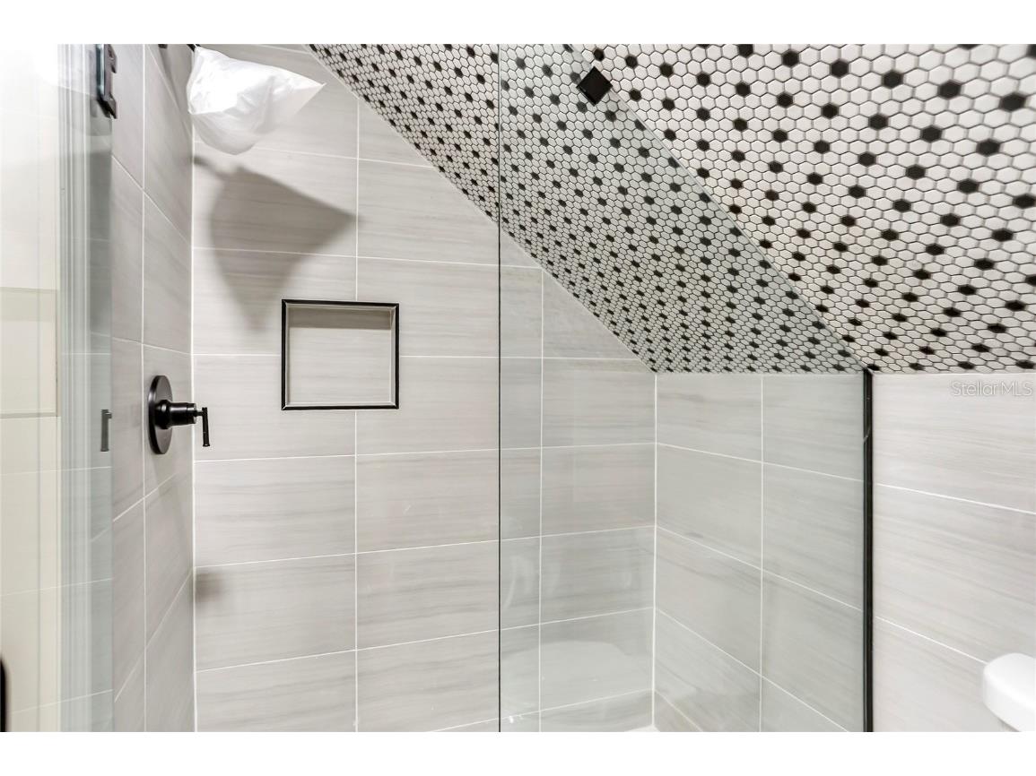 1920 Baxter Avenue Orlando FL 32806 O6349178 image27