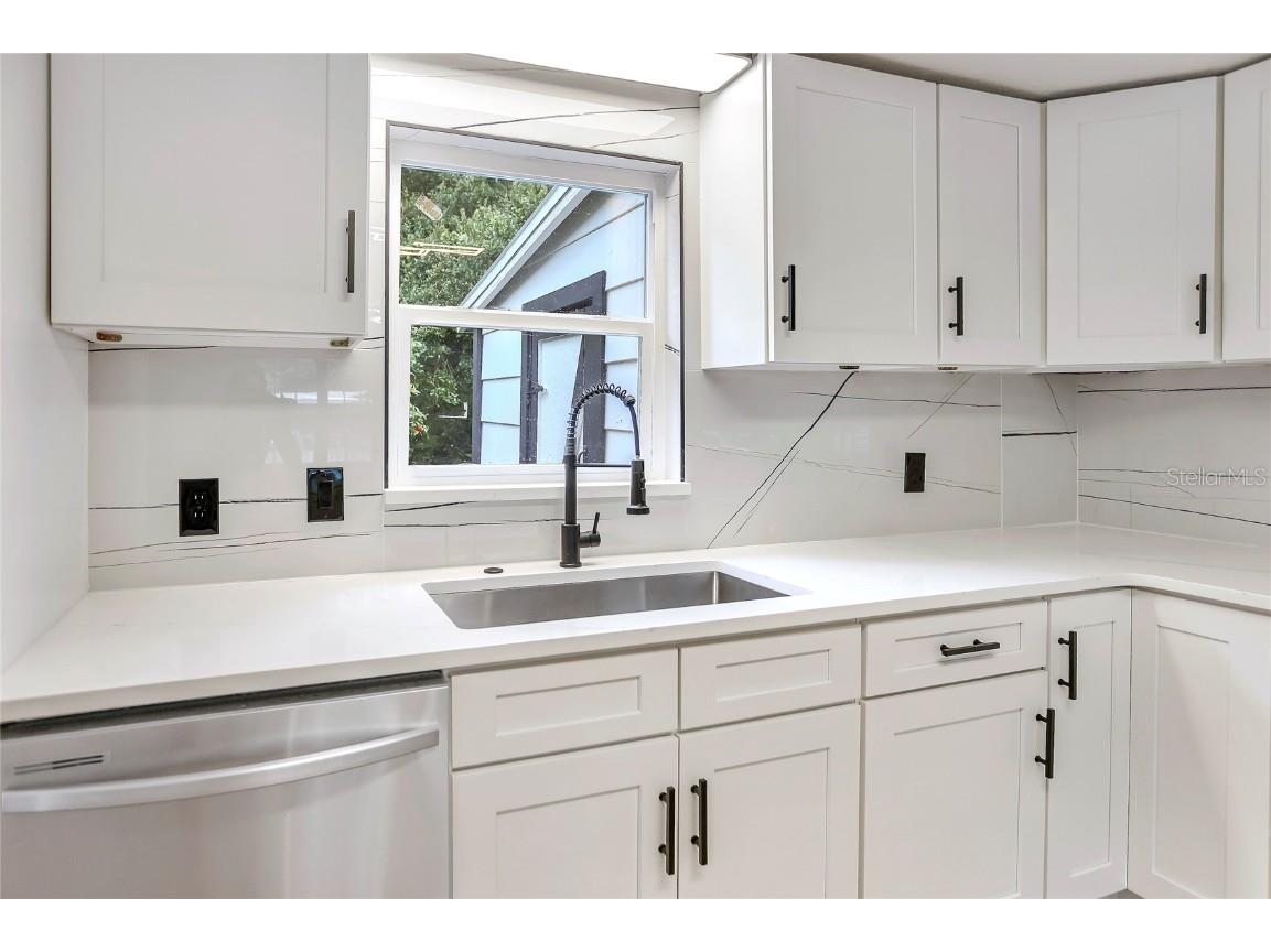 1920 Baxter Avenue Orlando FL 32806 O6349178 image8