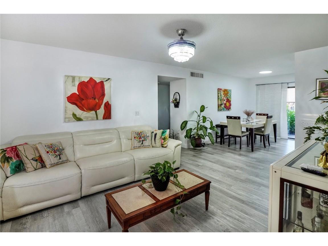 1920 E Edgewood Drive #C5 Lakeland FL 33803 L4954939 image2