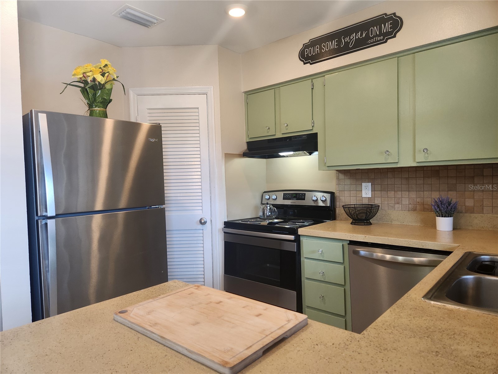 1920 E Edgewood Drive #D3 Lakeland FL 33803 TB8480615 image7