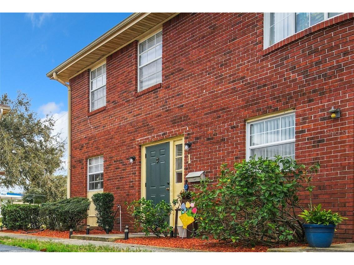 1920 E Edgewood Drive #E1 Lakeland FL 33803 - LAKE BENTLEY L4954518 image1