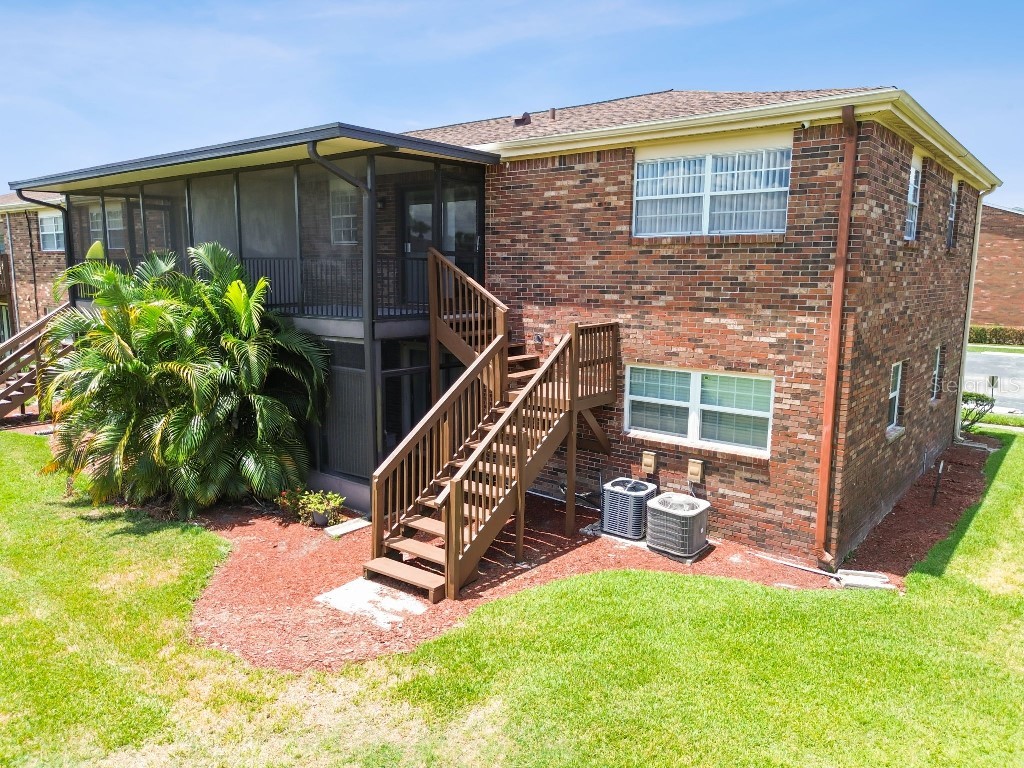 1920 E Edgewood Drive M2, Lakeland, FL, 33803 MLS T3538417 Edina