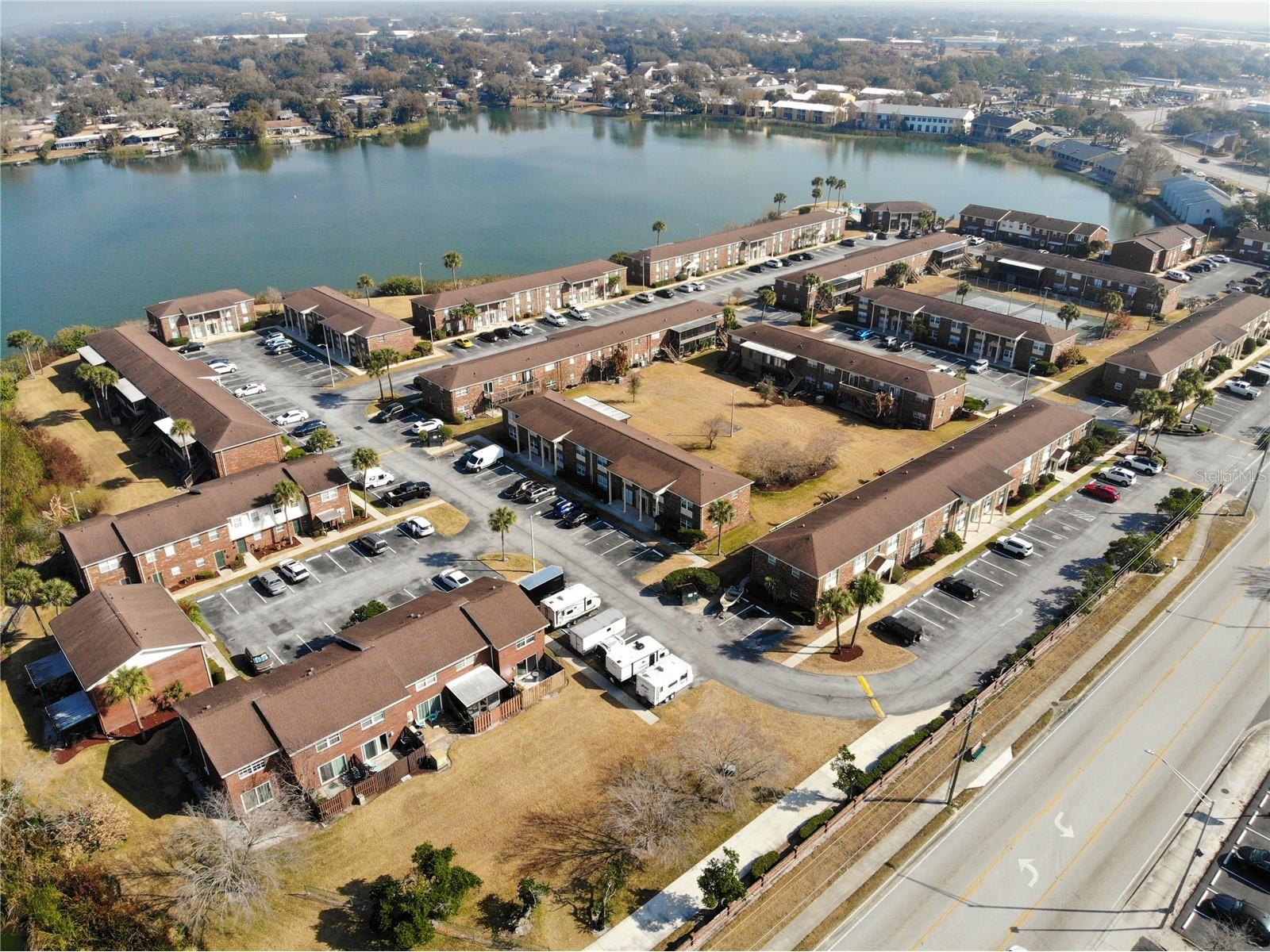 1920 E Edgewood Drive #P2 Lakeland FL 33803 - LAKE BENTLEY L4958809 image41