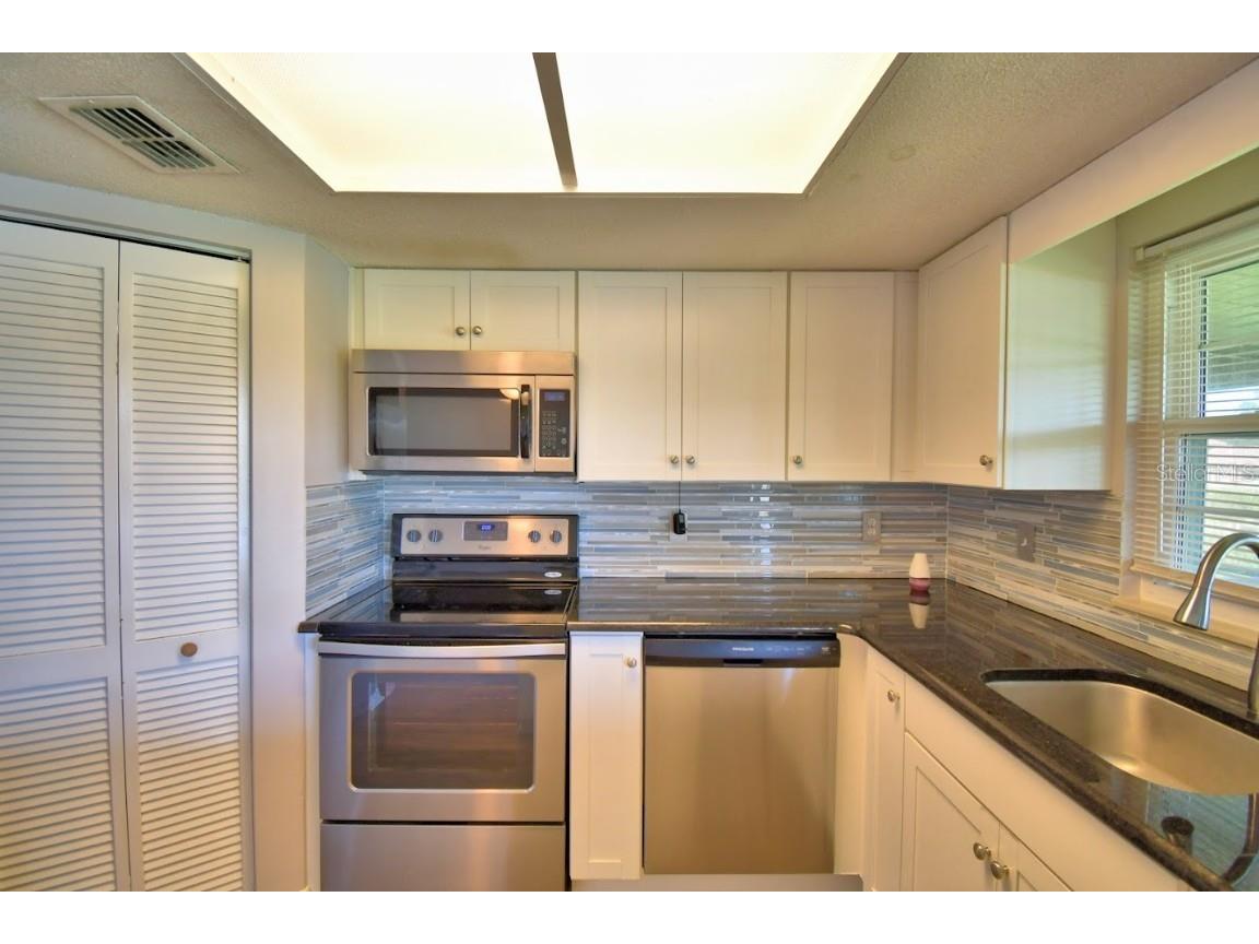 1920 E Edgewood Drive #R8 Lakeland FL 33803 L4954897 image6