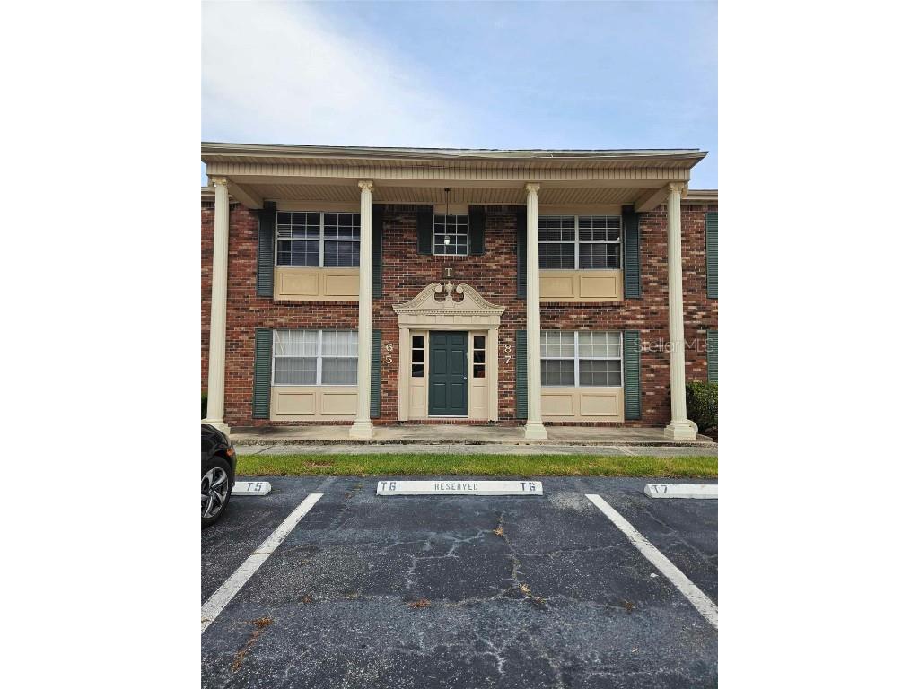 1920 E Edgewood Drive #T6 Lakeland FL 33803 - LAKE BENTLEY L4952357 image1