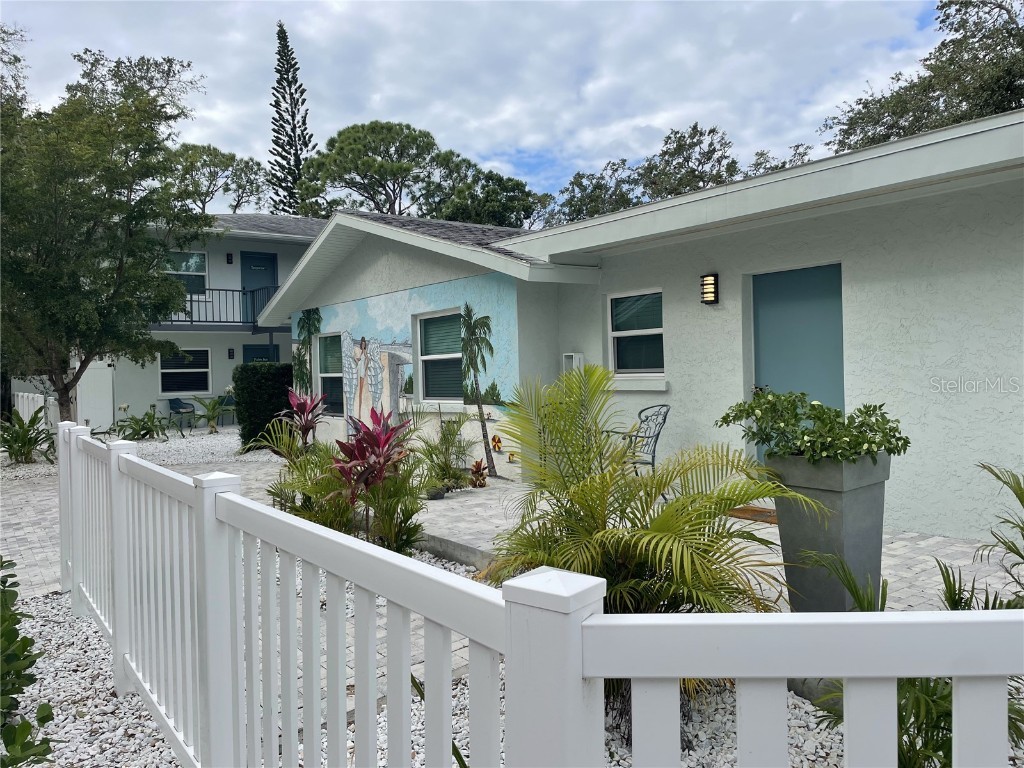 1920 Morrill Street #PINEAPPLE Sarasota FL 34236 A4673833 image17