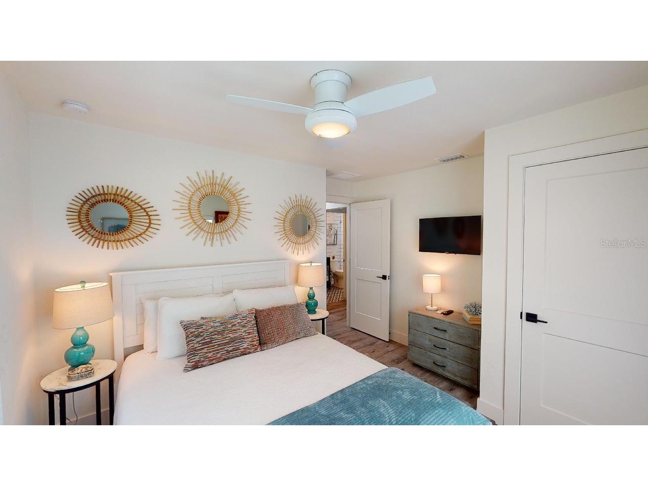 1920 Morrill Street #PINEAPPLE Sarasota FL 34236 A4673833 image22