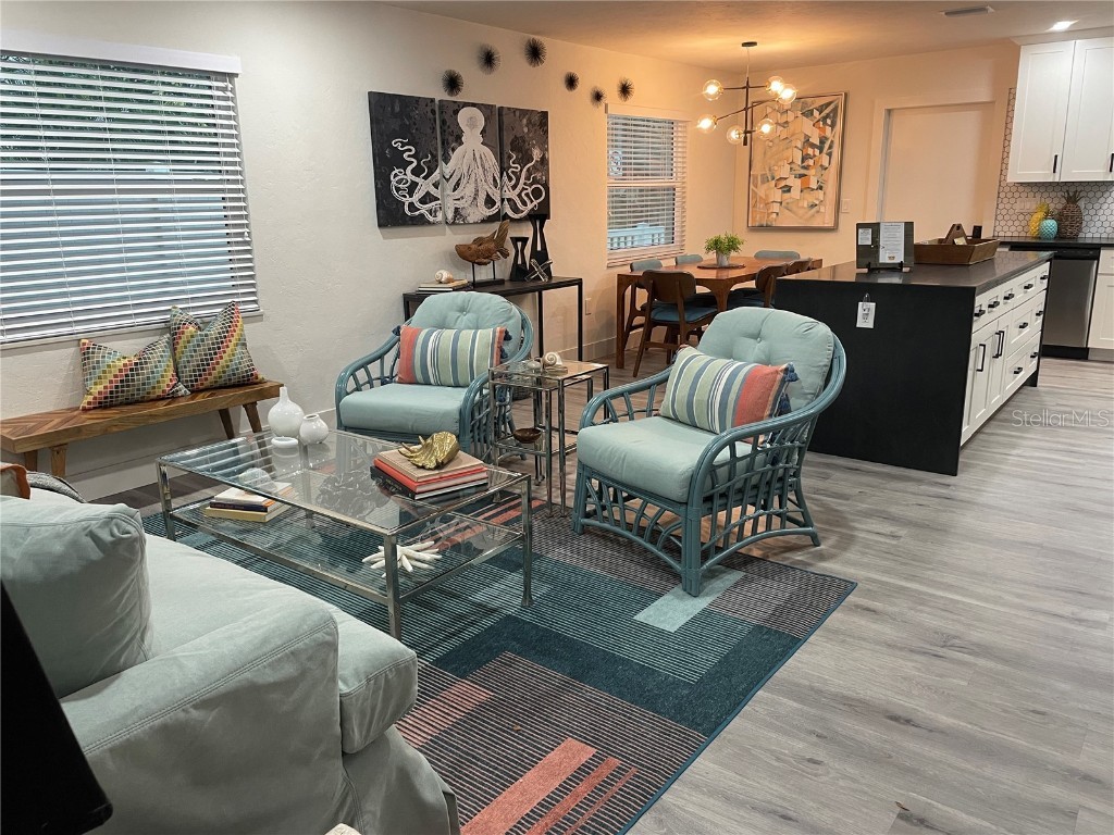 1920 Morrill Street #PINEAPPLE Sarasota FL 34236 A4673833 image3