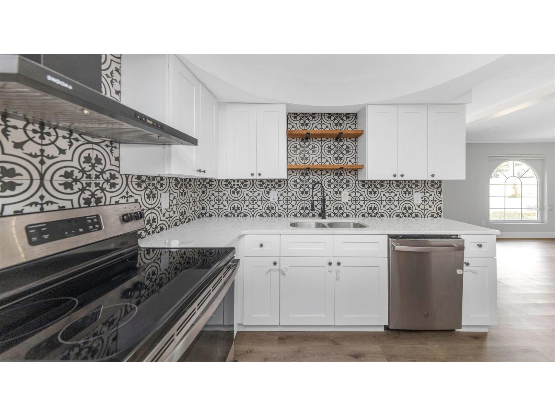 1920 N Highland Avenue Clearwater FL 33755 TB8467666 image2