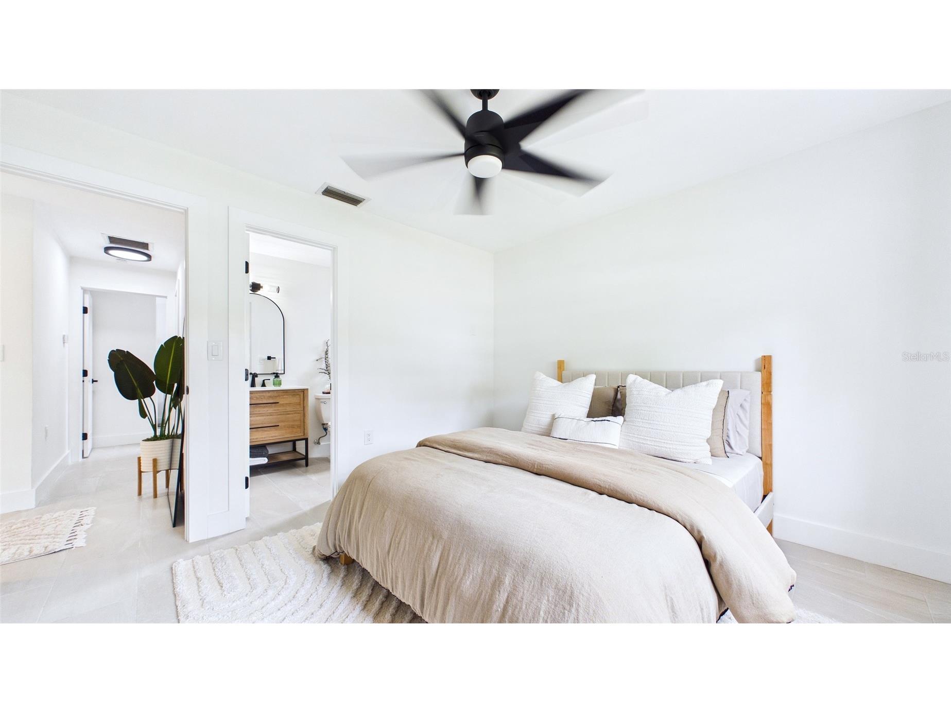 1920 New Hampshire Avenue NE Saint Petersburg FL 33703 TB8491638 image18