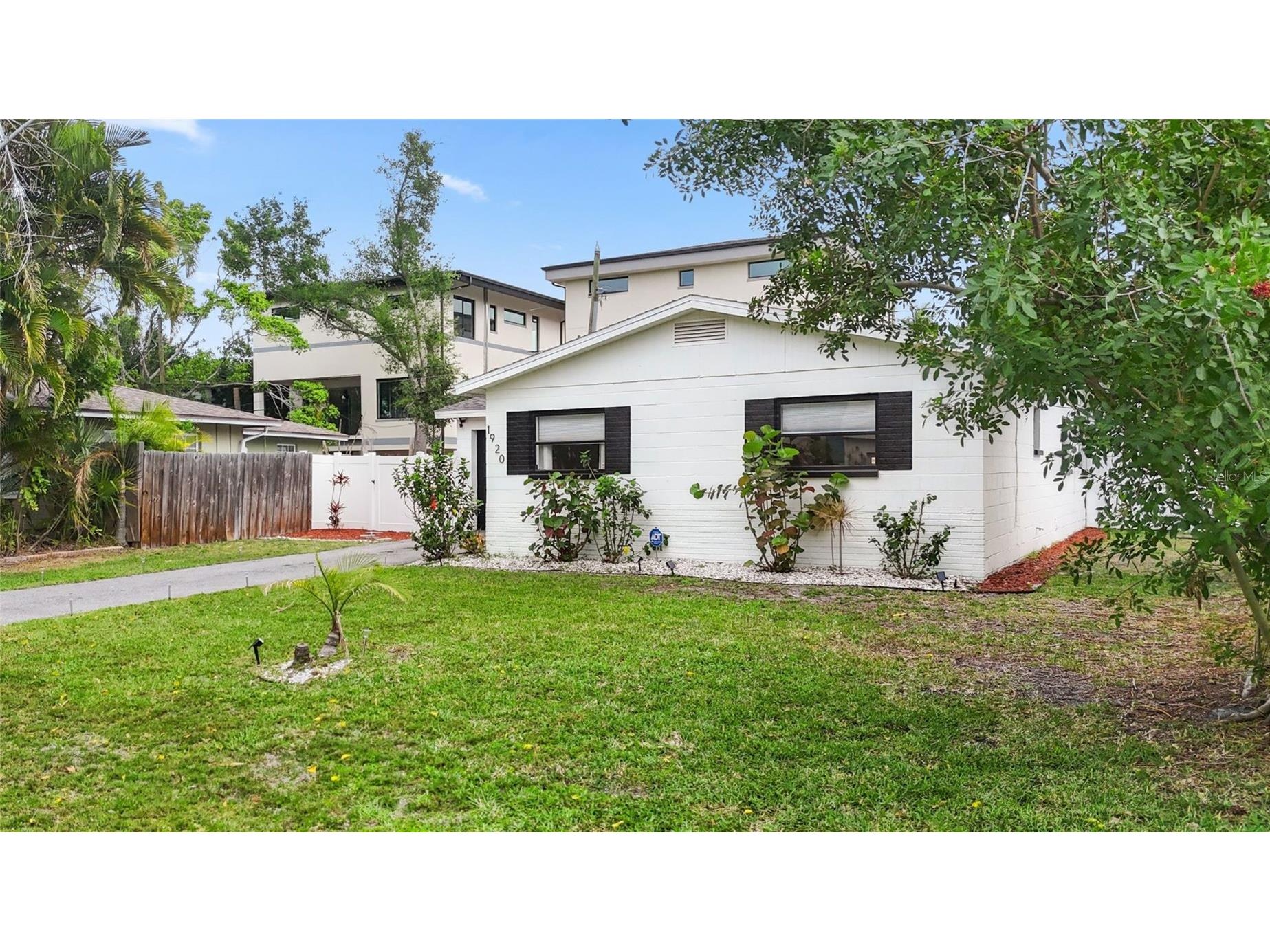 1920 New Hampshire Avenue NE Saint Petersburg FL 33703 TB8491638 image2