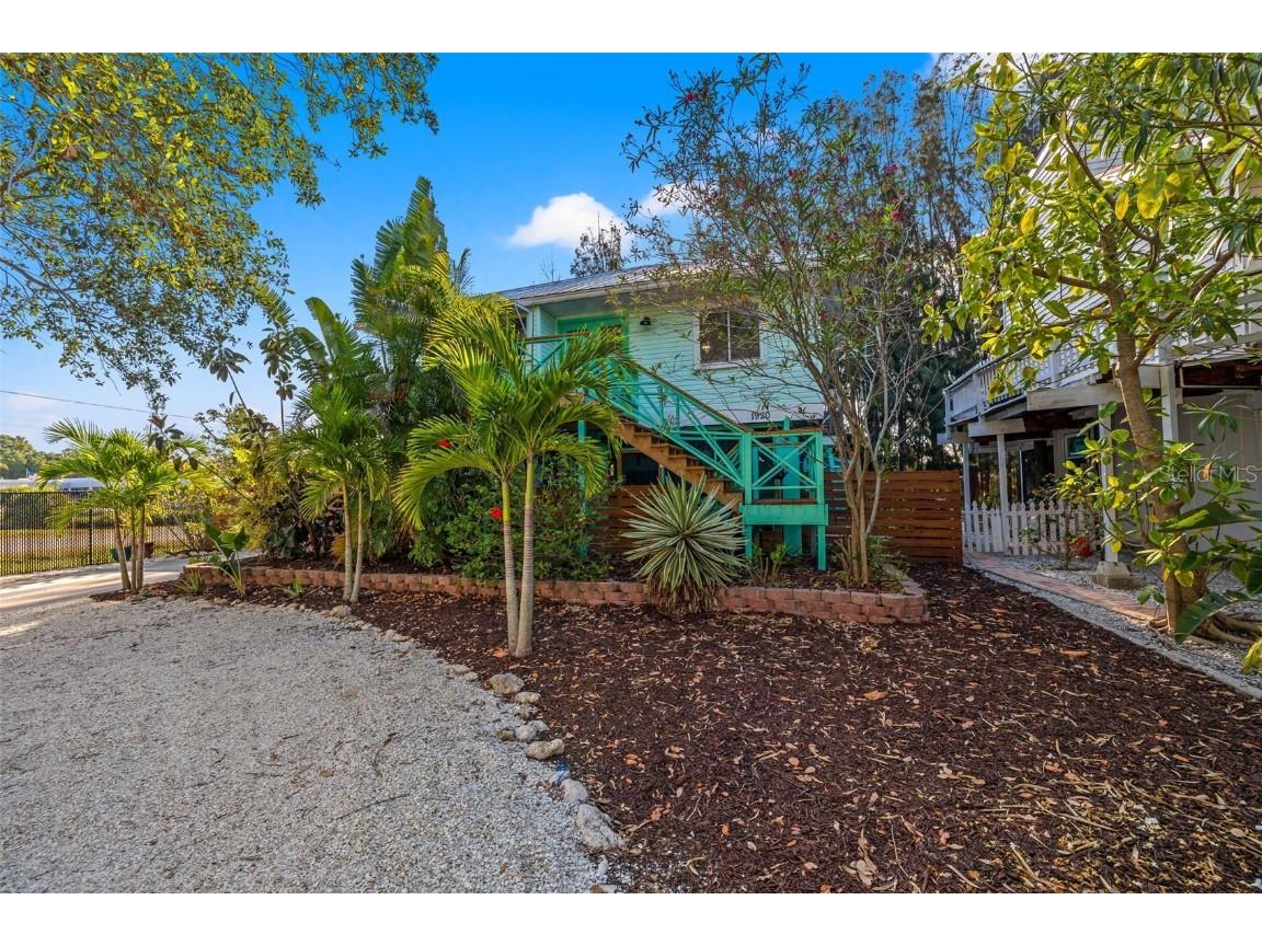 1920 Sutherland Drive W Palm Harbor FL 34683 T3528854 image1