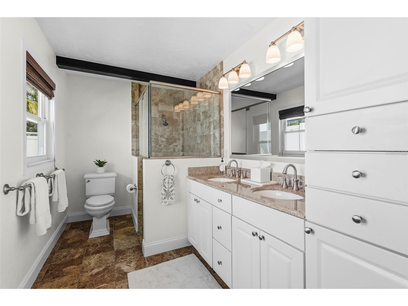 1920 Wisteria Street Sarasota FL 34239 A4683653 image10