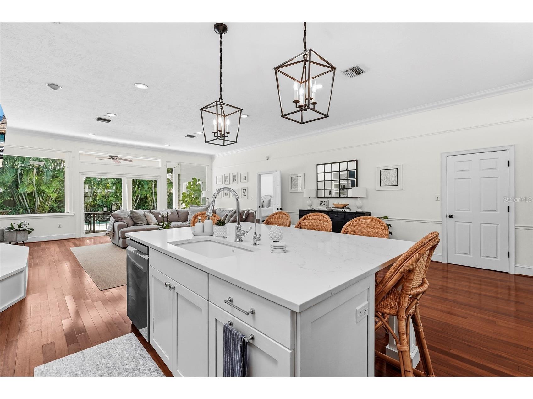 1920 Wisteria Street Sarasota FL 34239 A4683653 image21