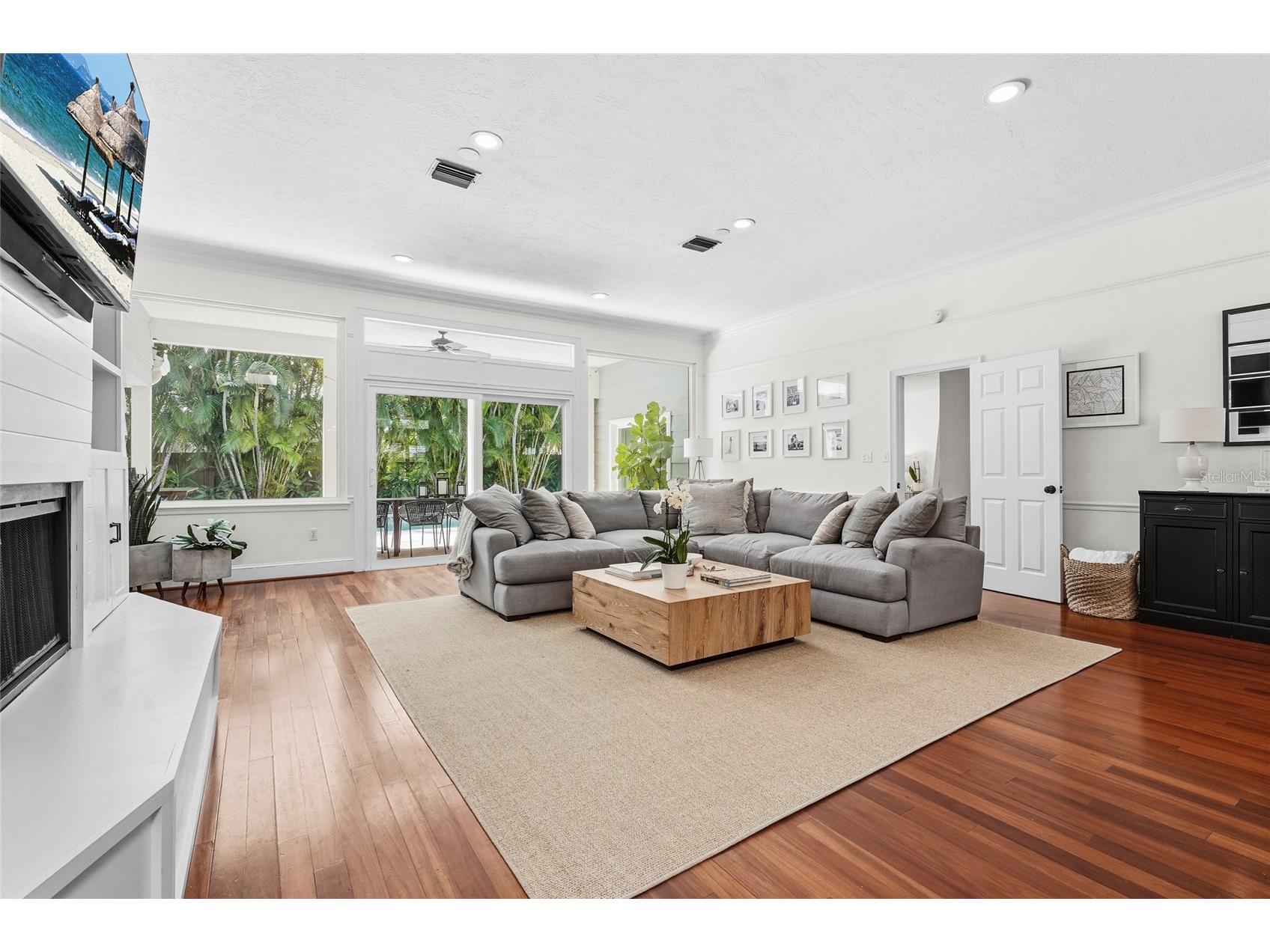 1920 Wisteria Street Sarasota FL 34239 A4683653 image22