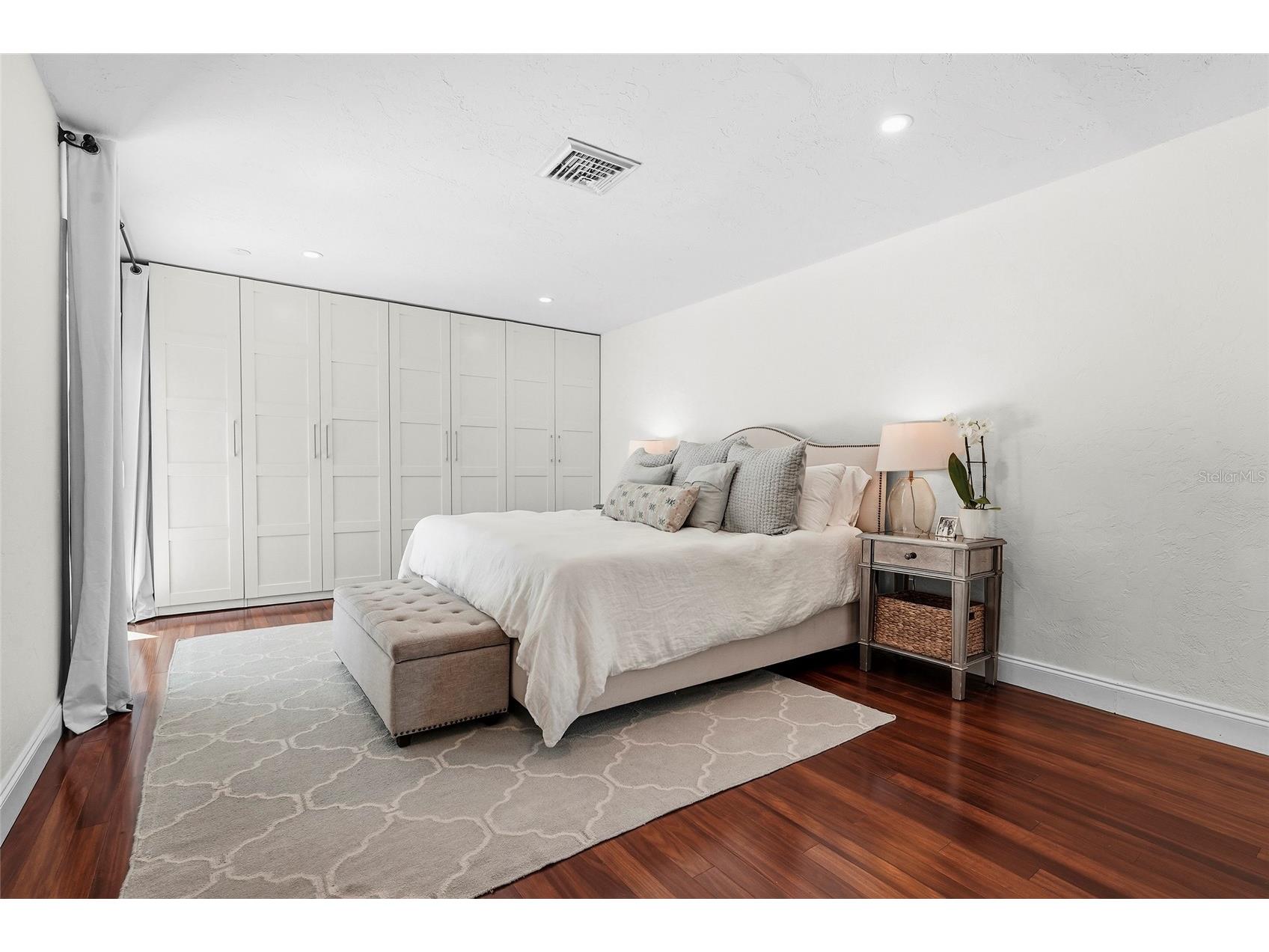 1920 Wisteria Street Sarasota FL 34239 A4683653 image25