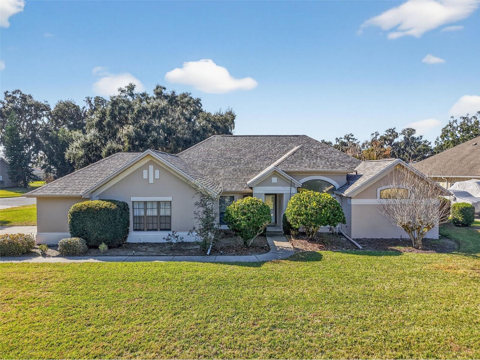19200 Park Place Boulevard Eustis FL 32736 - LAKE JOANNA G5105264 image1