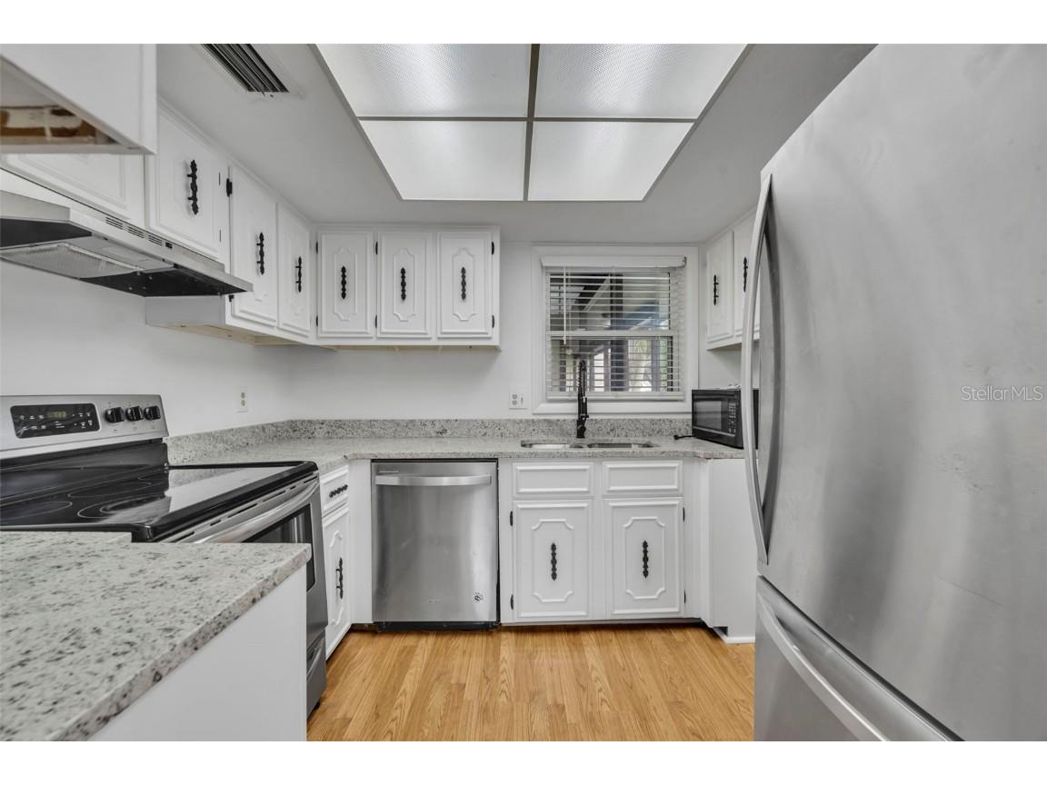 19201 Sandalwood Drive #19201 Wildwood FL 34785 - POND G5101556 image15