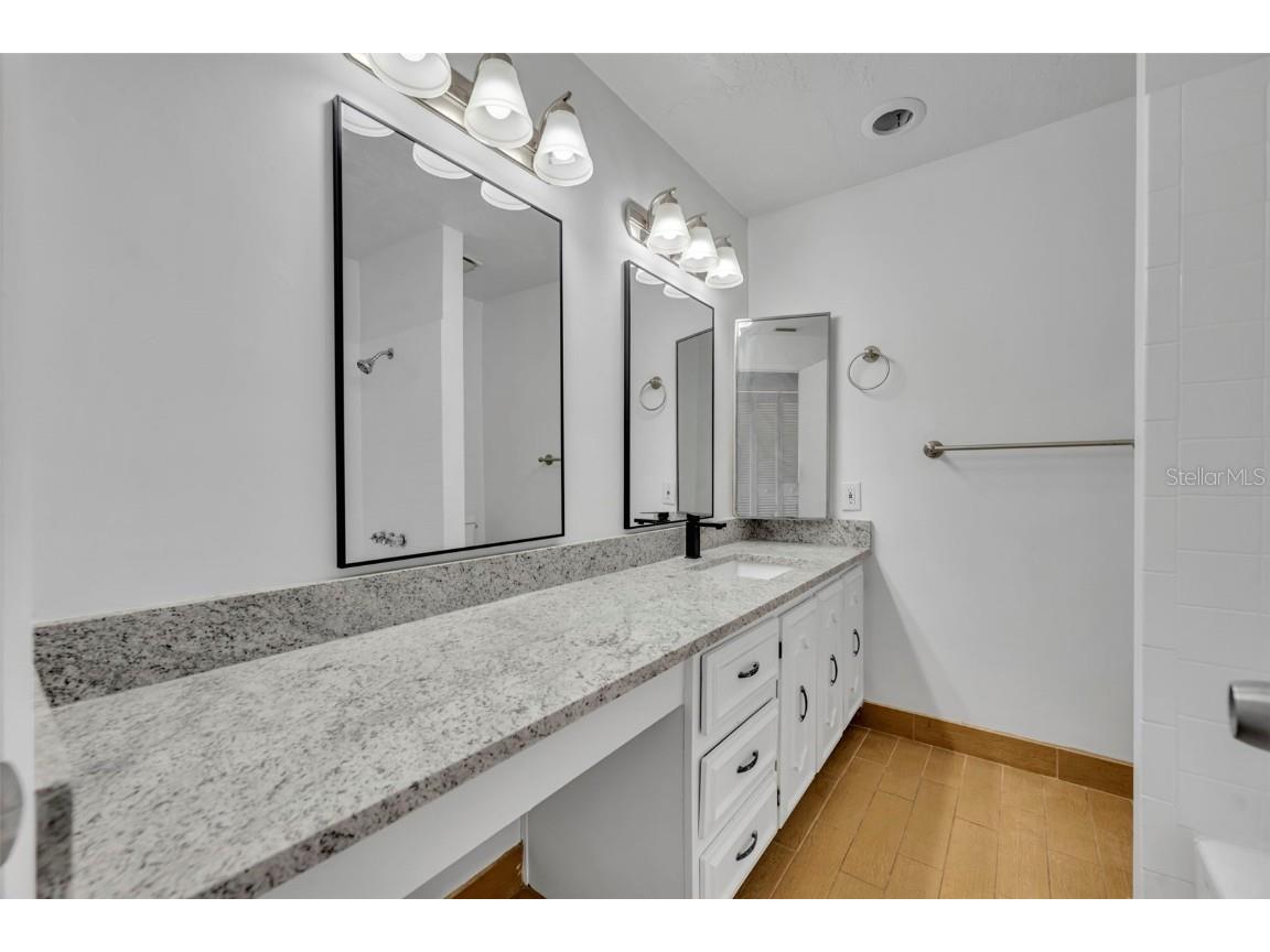 19201 Sandalwood Drive #19201 Wildwood FL 34785 - POND G5101556 image23