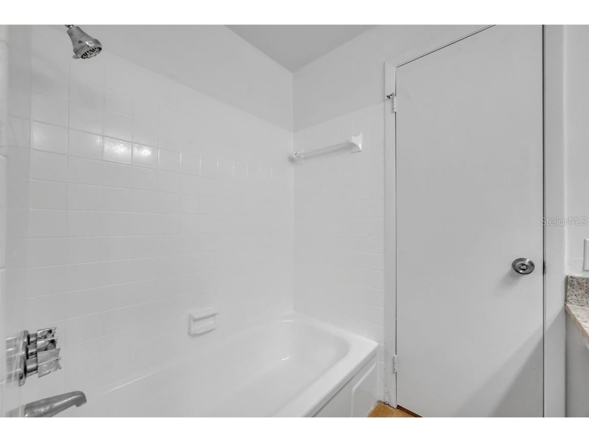 19201 Sandalwood Drive #19201 Wildwood FL 34785 - POND G5101556 image24