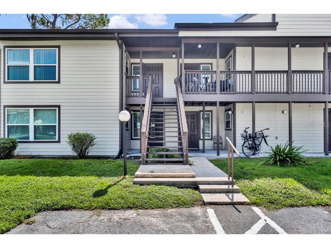 19201 Sandalwood Drive #19201 Wildwood FL 34785 - POND G5101556 image4