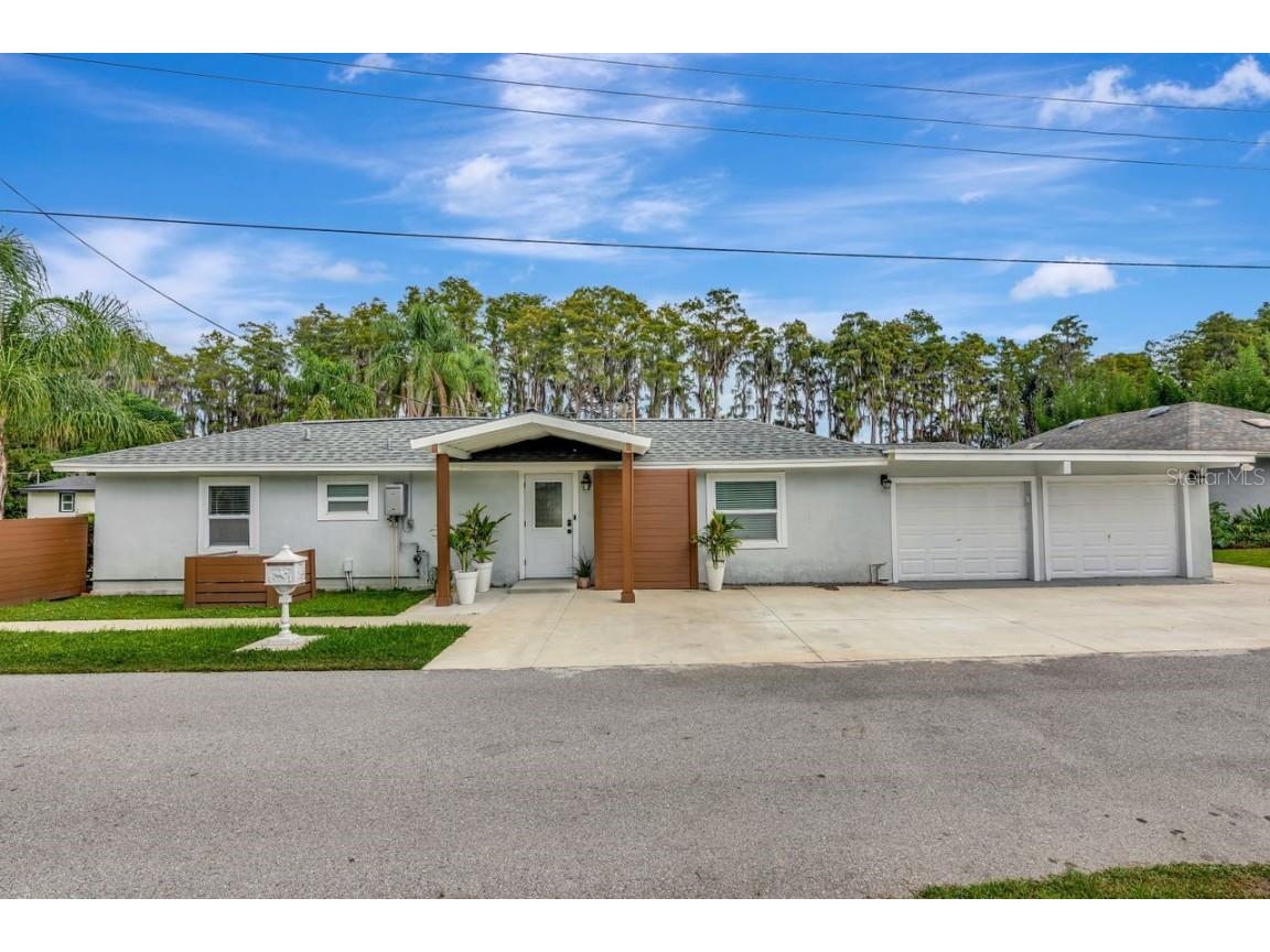 19207 Crooked Lane Lutz FL 33548 - LAKE HOBBS TB8438183 image1