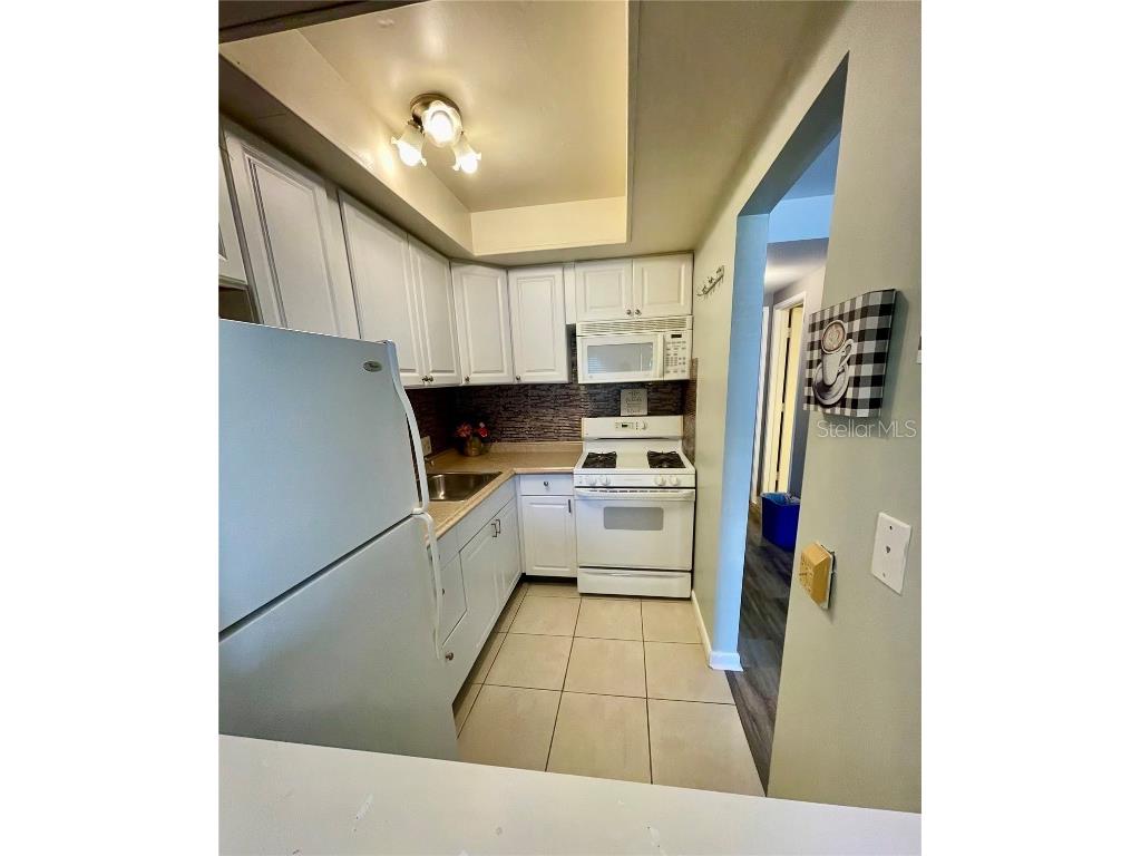 1921 58th Avenue N #11 Saint Petersburg FL 33714 TB8391287 image6