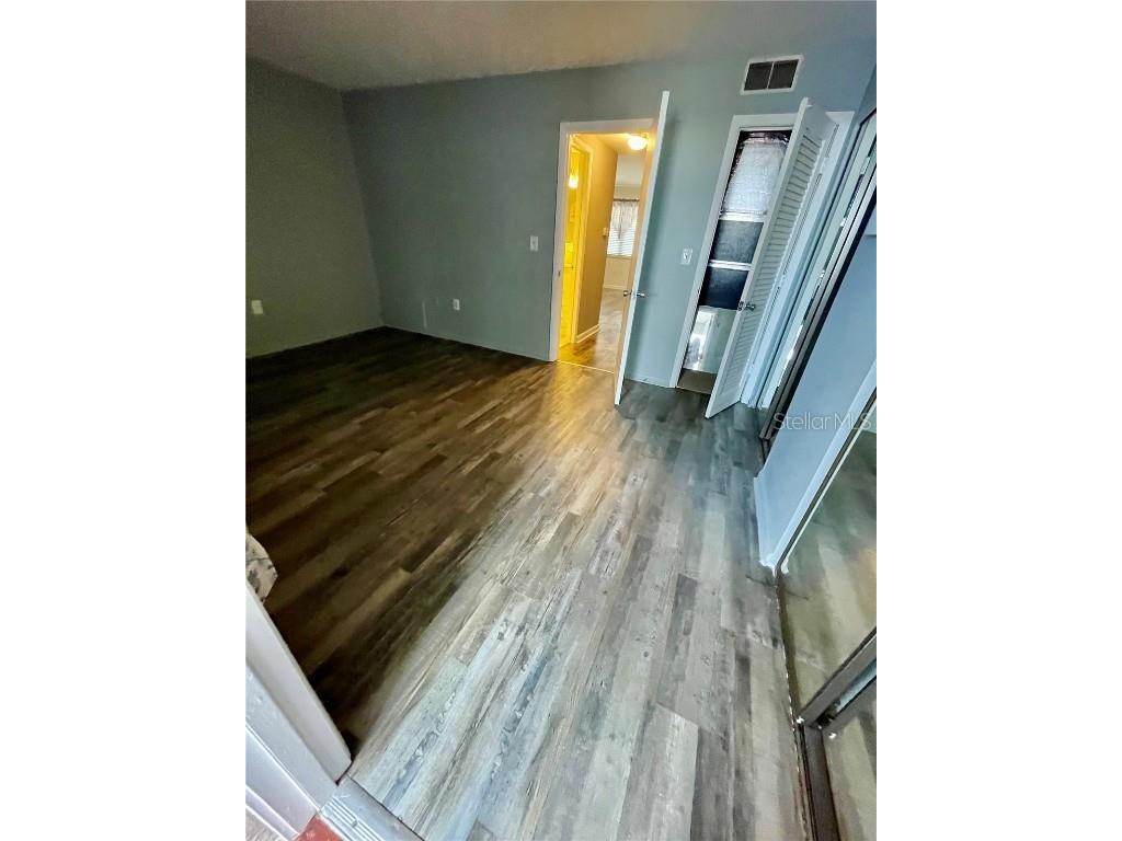 1921 58th Avenue N #11 Saint Petersburg FL 33714 TB8391287 image9